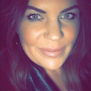 Meet your Posher, Alicia